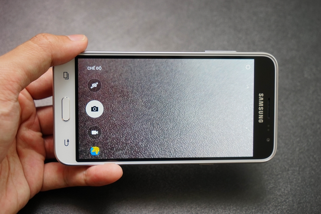3 điểm nhấn thiết kế của Galaxy J3 thu hút mọi ánh nhìn