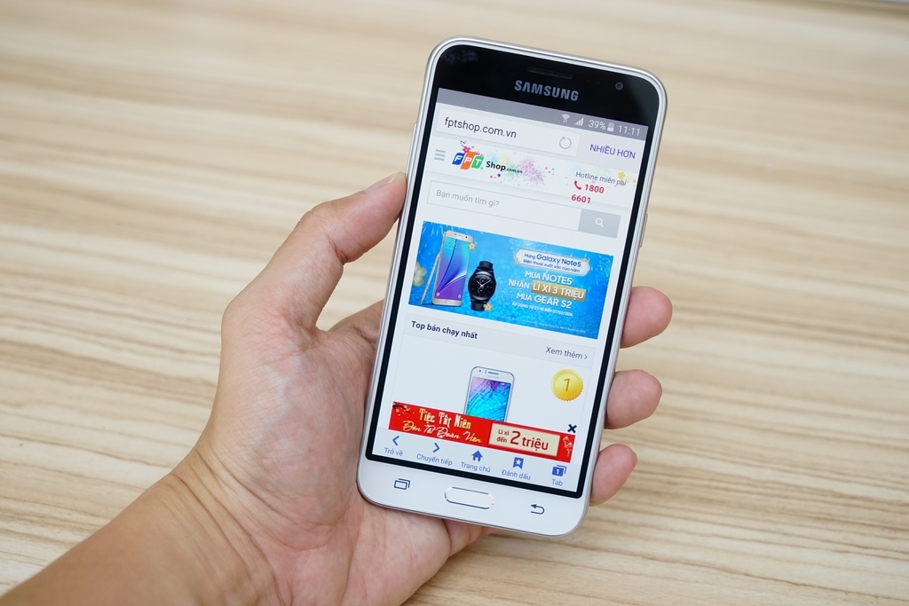 Samsung Galaxy J3 - Smartphone giá rẻ đáng mua nhất