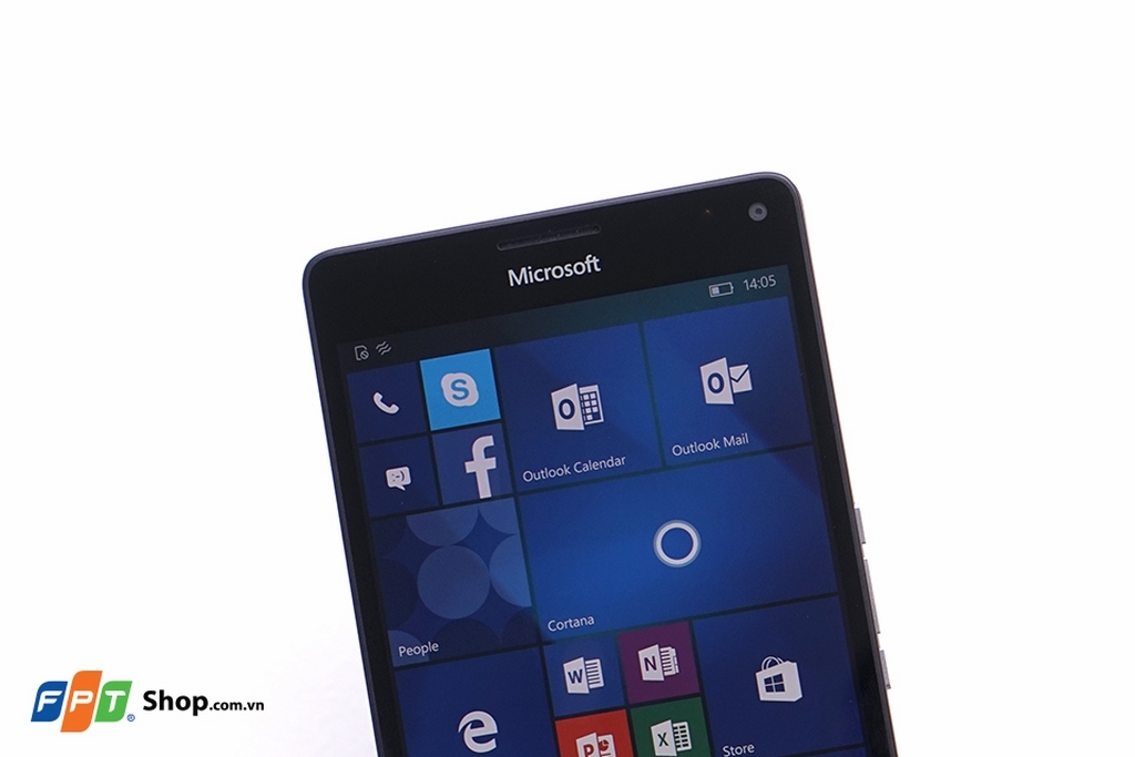Trên tay Lumia 950XL chính hãng tại FPT Shop Trên tay Lumia 950XL chính hãng tại FPT Shop