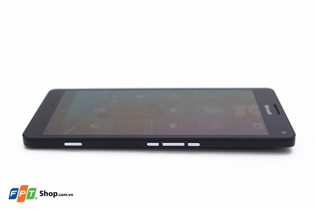 Trên tay Lumia 950XL chính hãng tại FPT Shop
