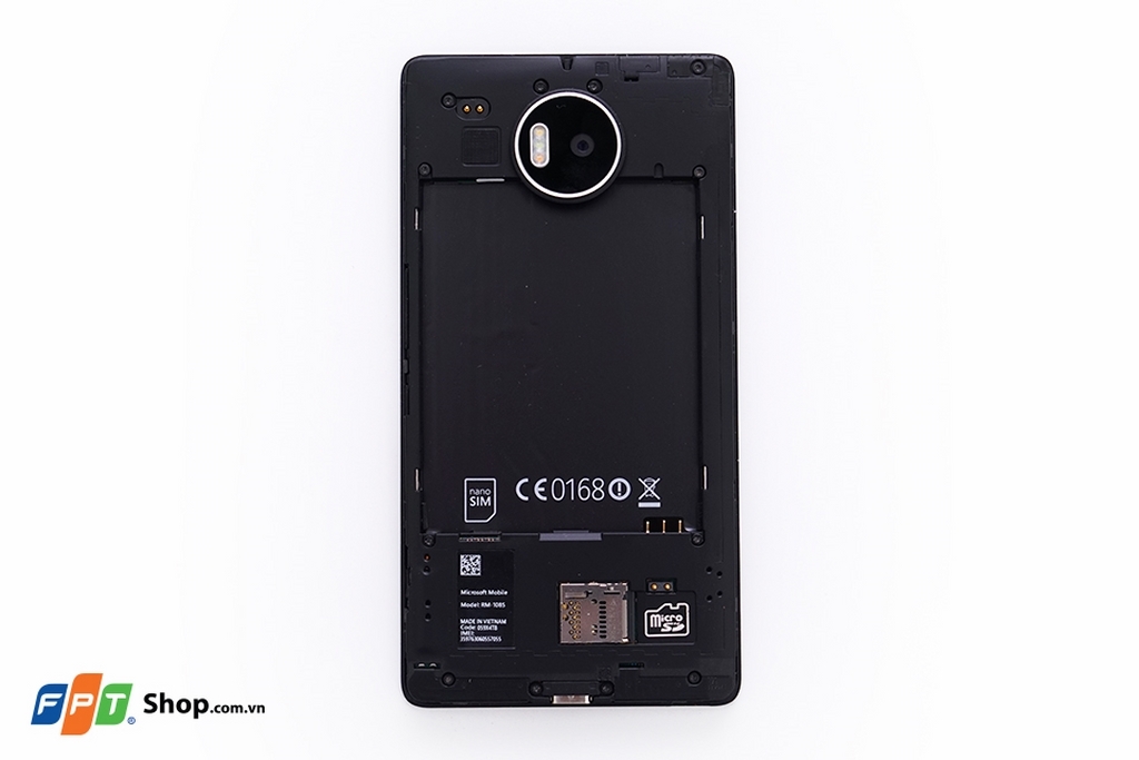 Trên tay Lumia 950XL chính hãng tại FPT Shop Trên tay Lumia 950XL chính hãng tại FPT Shop
