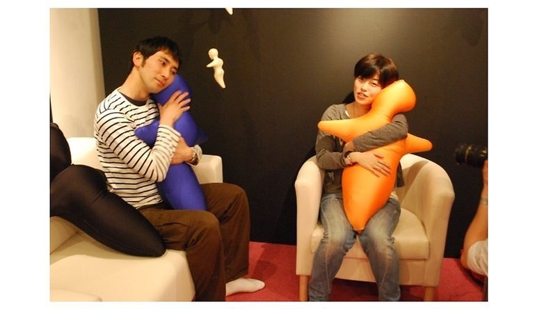 Top 9 món phụ kiện smartphone kỳ lạ nhất Top 9 món phụ kiện smartphone kỳ lạ nhất