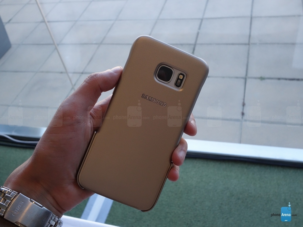 Trên tay Galaxy S7 & S7 edge cùng các phụ kiện cực kool Trên tay Galaxy S7 & S7 edge cùng các phụ kiện cực kool