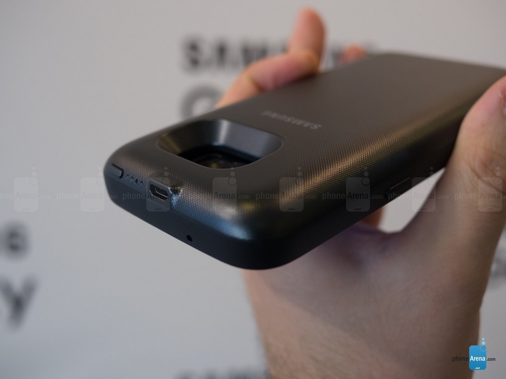 Trên tay Galaxy S7 & S7 edge cùng các phụ kiện cực kool Trên tay Galaxy S7 & S7 edge cùng các phụ kiện cực kool