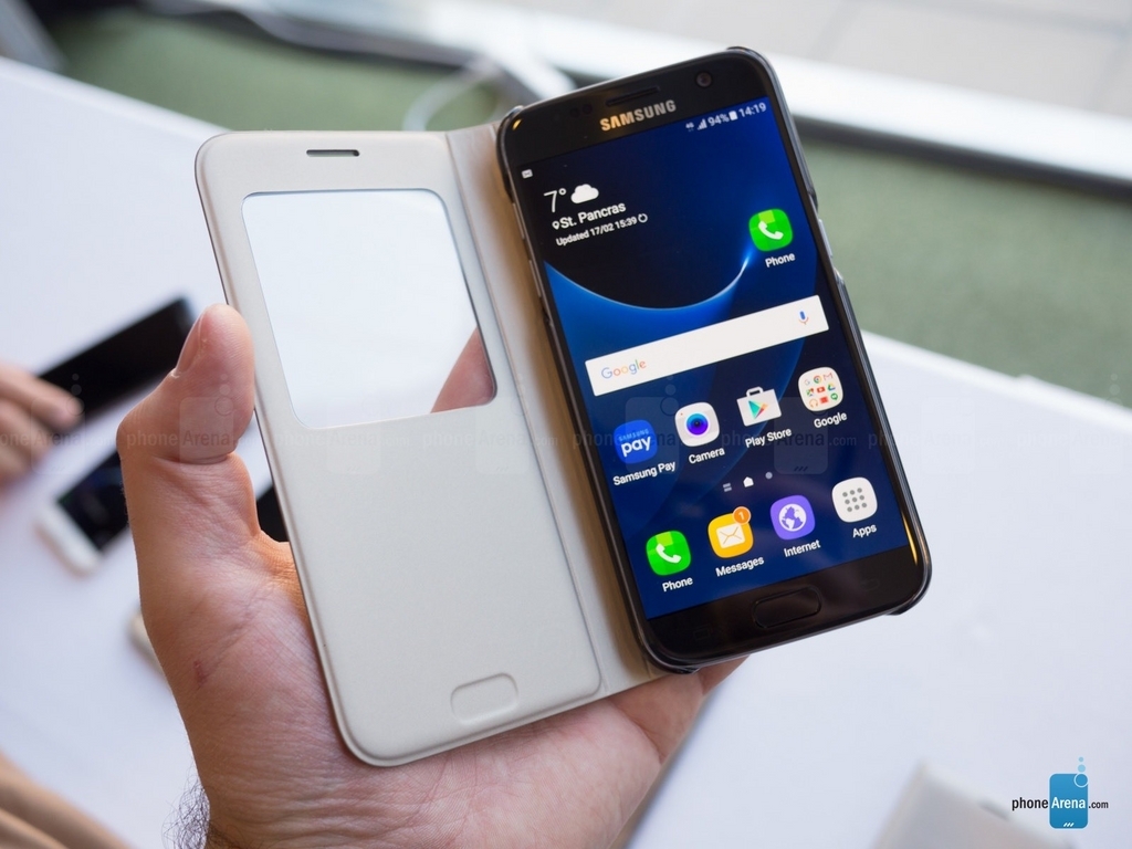 Trên tay Galaxy S7 & S7 edge cùng các phụ kiện cực kool Trên tay Galaxy S7 & S7 edge cùng các phụ kiện cực kool