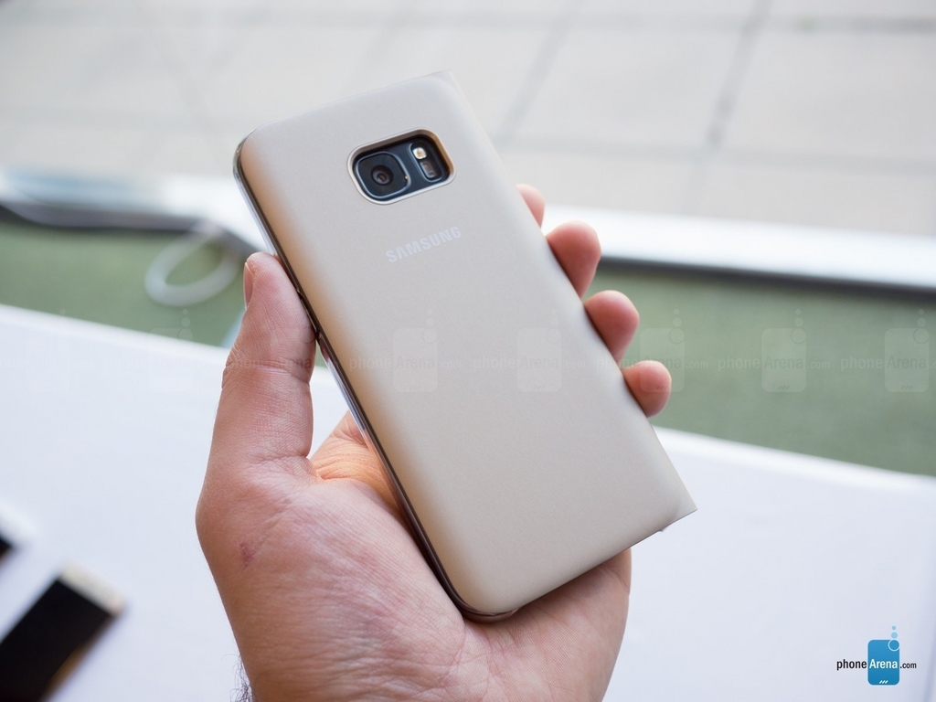 Trên tay Galaxy S7 & S7 edge cùng các phụ kiện cực kool Trên tay Galaxy S7 & S7 edge cùng các phụ kiện cực kool
