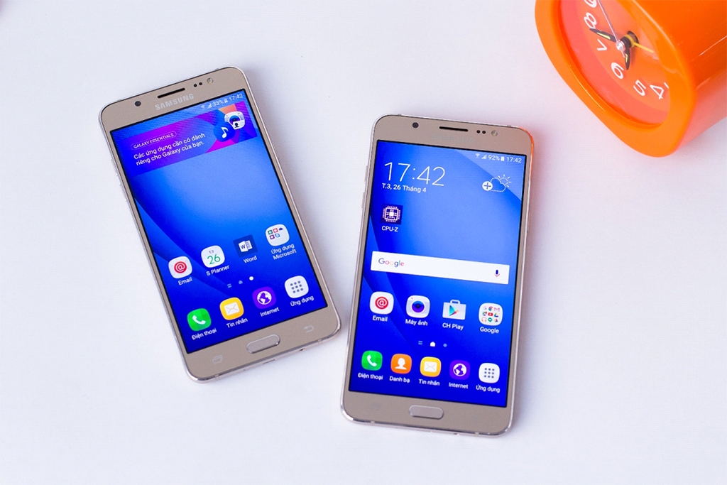 Galaxy J5 & J7 2016 lựa chọn đáng giá phân khúc bình dân