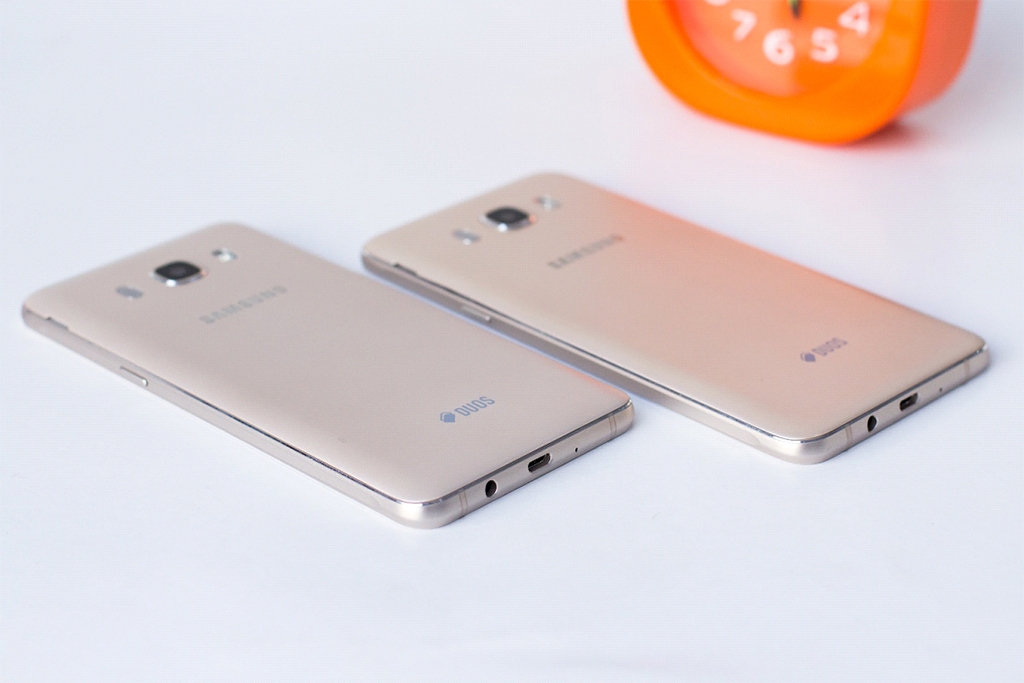 Galaxy J5 & J7 2016 lựa chọn đáng giá phân khúc bình dân
