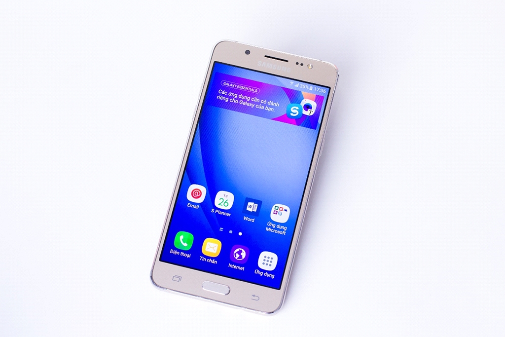Galaxy J5 & J7 2016 lựa chọn đáng giá phân khúc bình dân