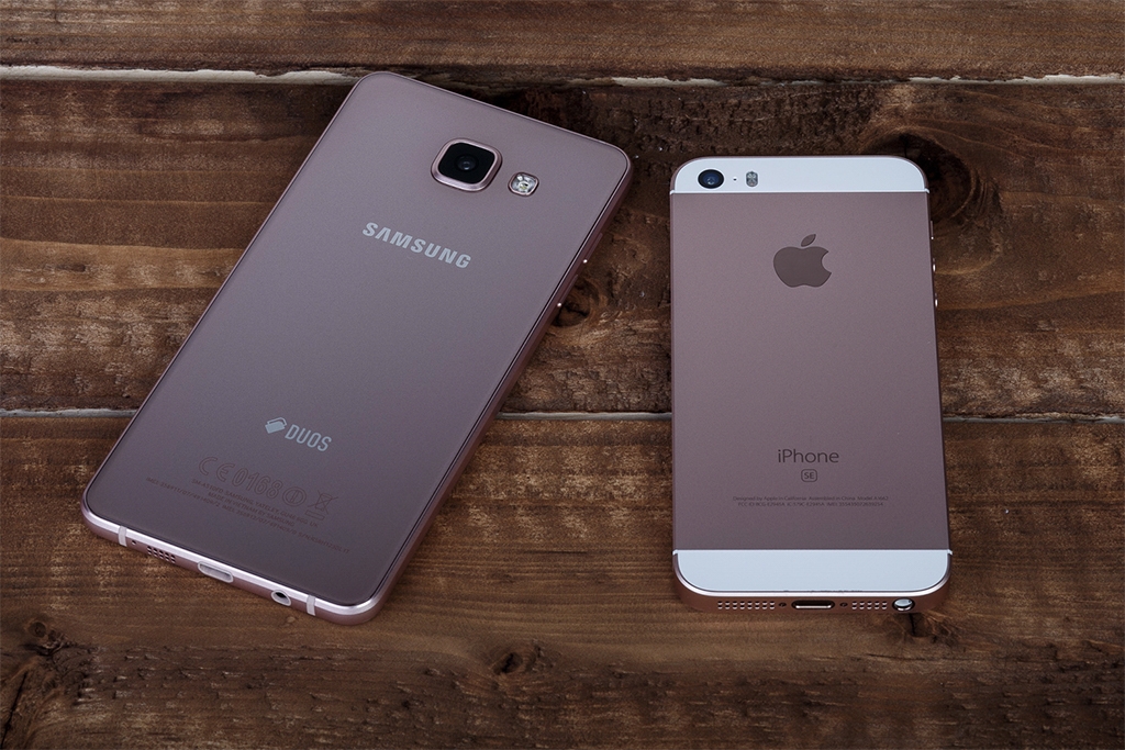 So sánh Galaxy A5 2016 và Iphone SE