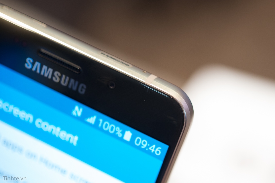 Trên tay Samsung Galaxy A9 - Màn hình to pin trâu