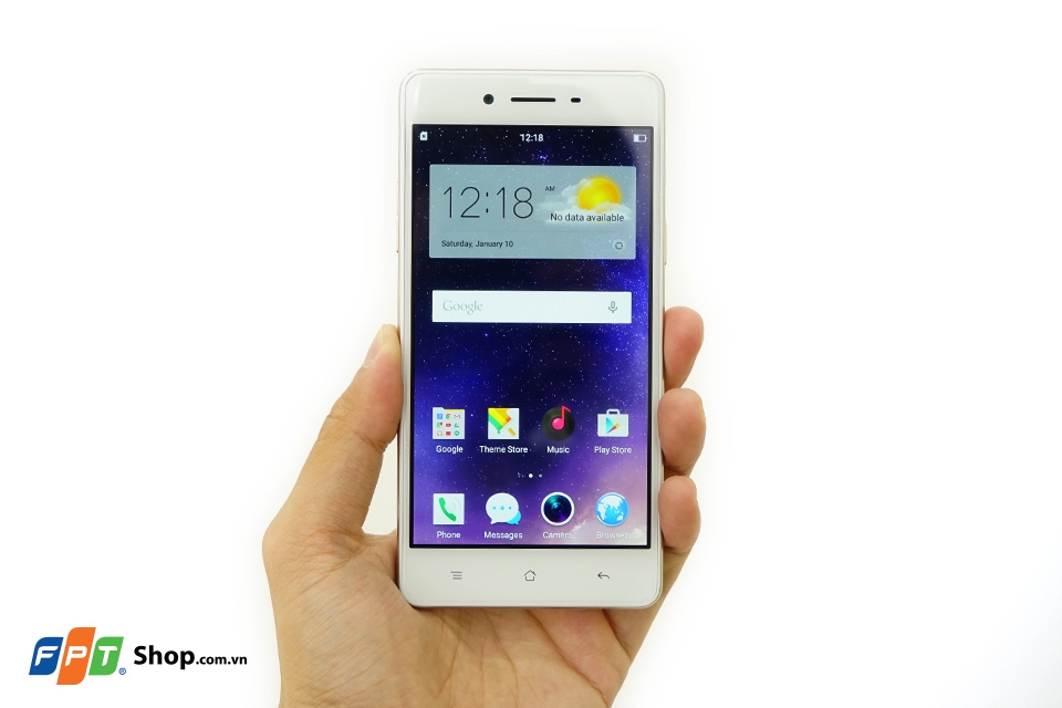 Trên tay Oppo F1 - Smartphone cho người thích sống ảo Trên tay Oppo F1 - Smartphone cho người thích sống ảo