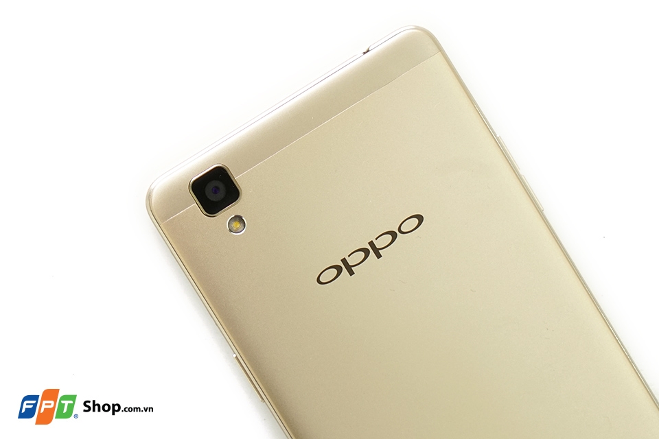 Trên tay Oppo F1 - Smartphone cho người thích sống ảo Trên tay Oppo F1 - Smartphone cho người thích sống ảo