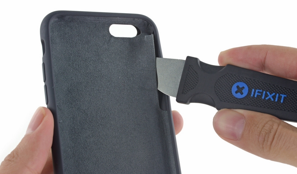Bên trong vỏ pin mới của iPhone có gì? Bên trong vỏ pin mới của iPhone có gì?