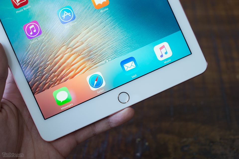 Trên tay iPad Pro 9,7 inch