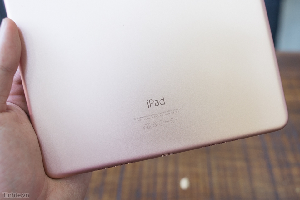 Trên tay iPad Pro 9,7 inch