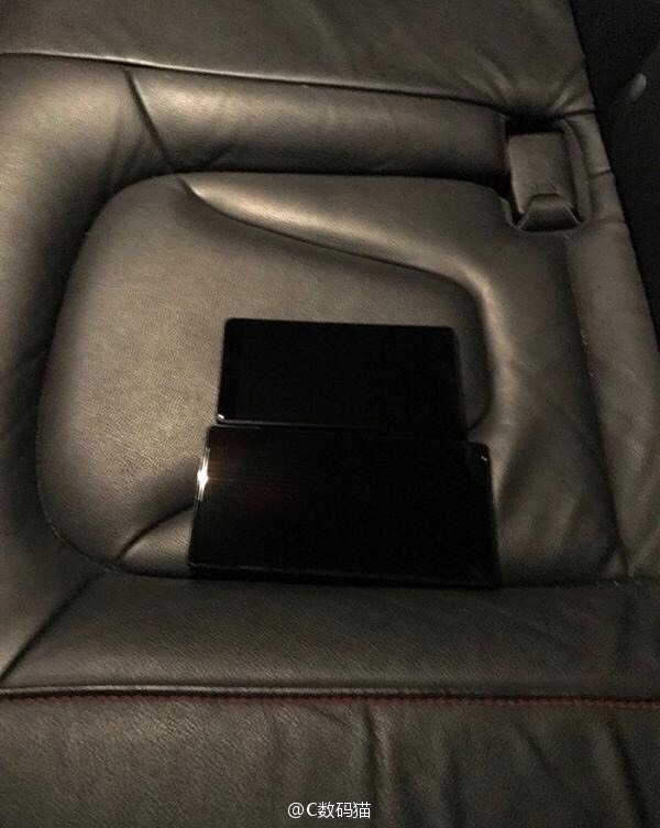 Lộ diện Xiaomi Mi Mix phiên bản màn hình 5.5 inch Lộ diện Xiaomi Mi Mix phiên bản màn hình 5.5 inch