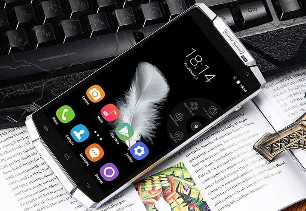 Smartphone pin khủng hoạt động hơn 15 ngày