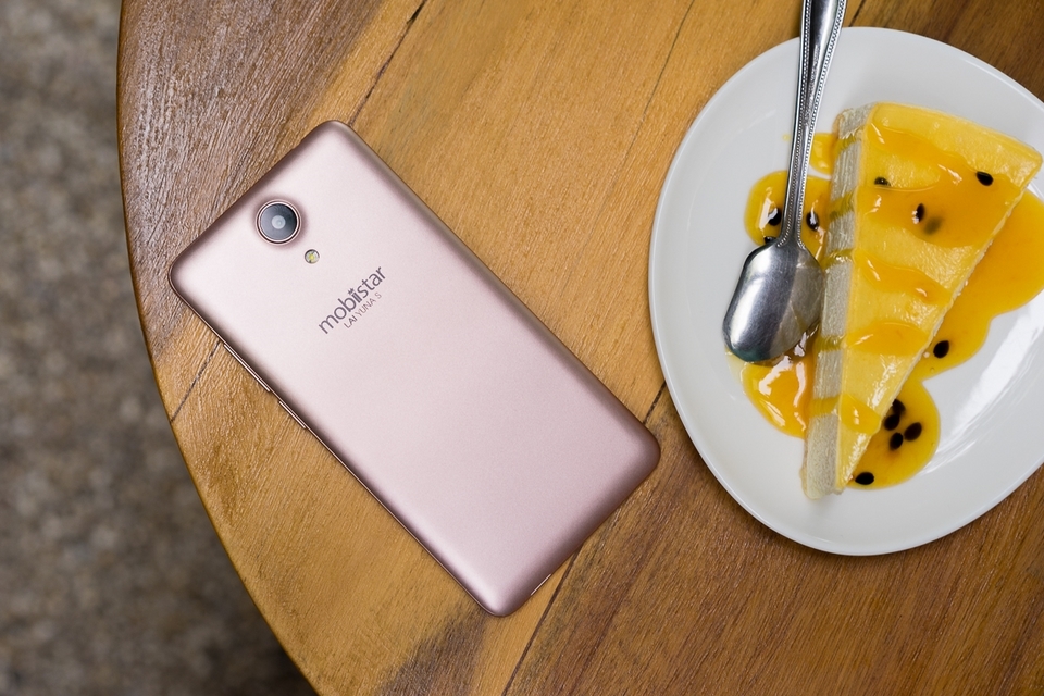 Top 4 smartphone màu Vàng Hồng đẹp nhất hiện nay Top 4 smartphone màu Vàng Hồng đẹp nhất hiện nay