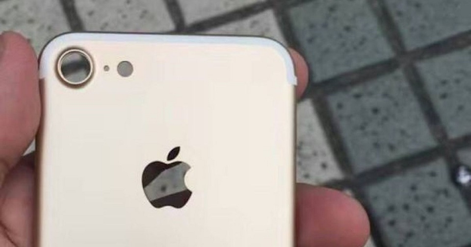iPhone 7 đã có mặt tại FPT Shop, nhiều điểm hot quá đi