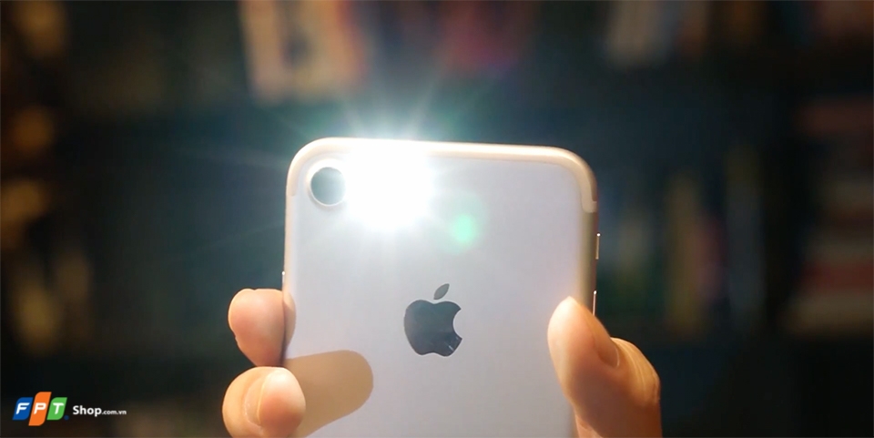 Trên tay iPhone 7 ngay tại Việt Nam Trên tay iPhone 7 ngay tại Việt Nam