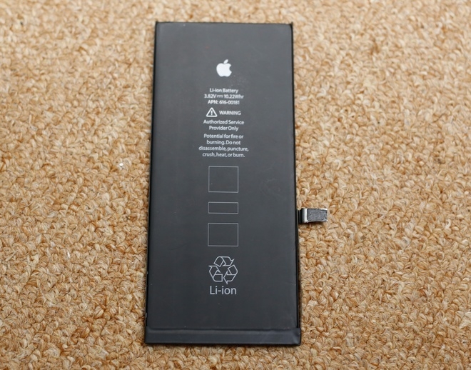 Thỏi pin dung lượng 2.900 mAh của iPhone  7 Plus