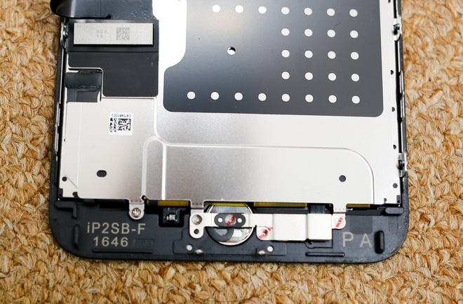 Nơi đặt nút Home cảm ứng