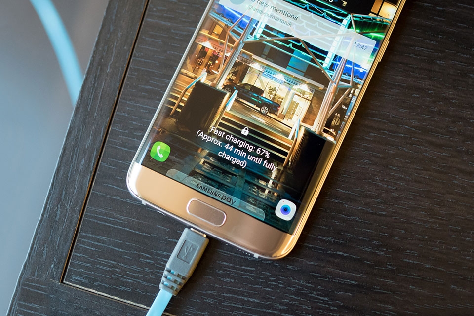 Galaxy S7 và S7 Edge không hỗ trợ sạc nhanh Quick Charge 3.0 Galaxy S7 và S7 Edge không hỗ trợ sạc nhanh Quick Charge 3.0