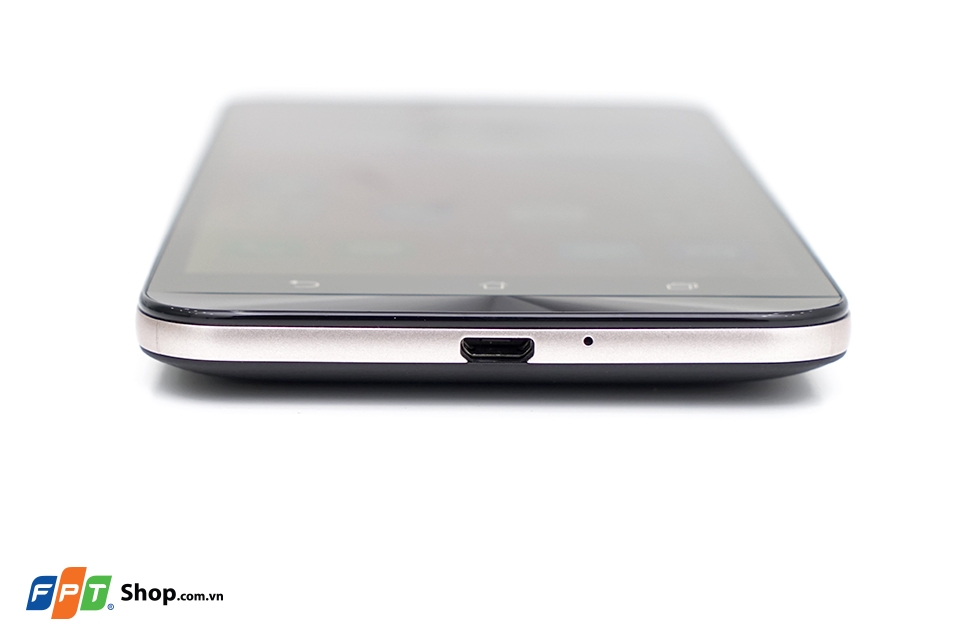 Trên tay Asus Zenfone Max: Smartphone pin siêu khủng