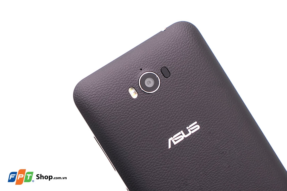 Trên tay Asus Zenfone Max: Smartphone pin siêu khủng