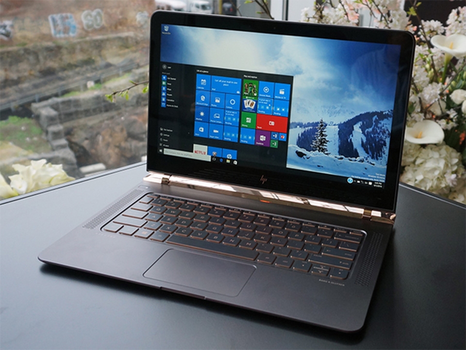 Trên tay HP Spectre 13: Laptop mỏng nhất thế giới Trên tay HP Spectre 13: Laptop mỏng nhất thế giới