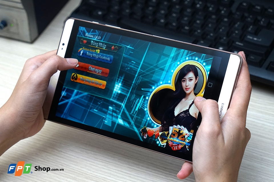 Trên tay máy tính bảng kiêm điện thoại Huawei MediaPad M2 8.0
