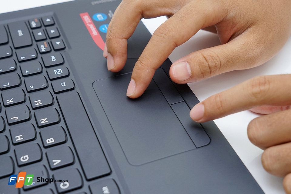 Mở hộp laptop giá rẻ Lenovo Ideapad 100s