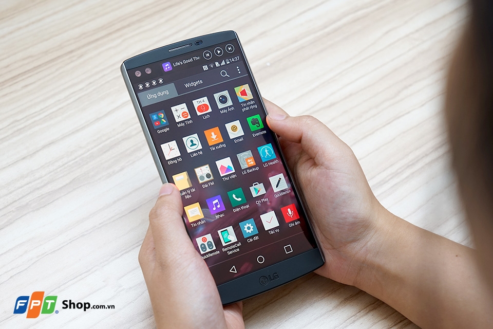 LG V10