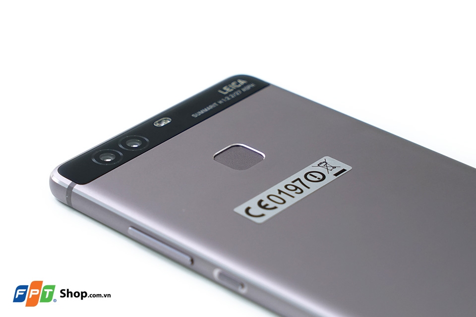 Mở hộp Huawei P9 đầu tiên tại Việt Nam