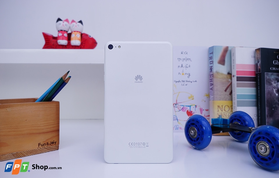 Trên tay Huawei MediaPad T2 7.0 Pro tại FPT Shop