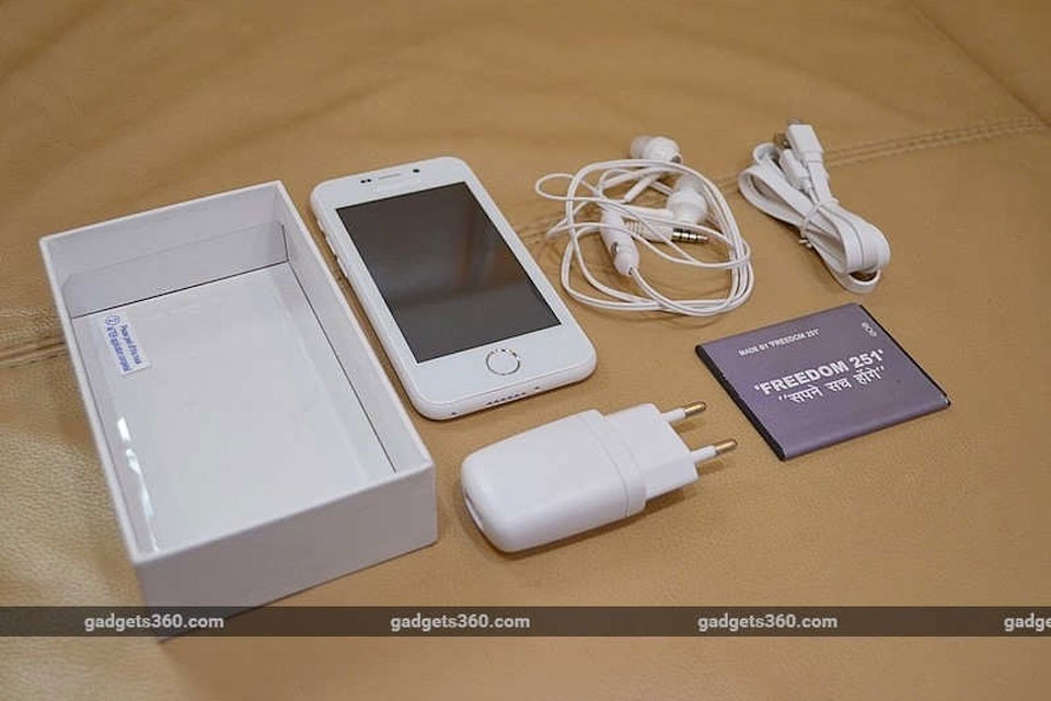 Trên tay smartphone rẻ nhất thế giới giá 3.6 USD
