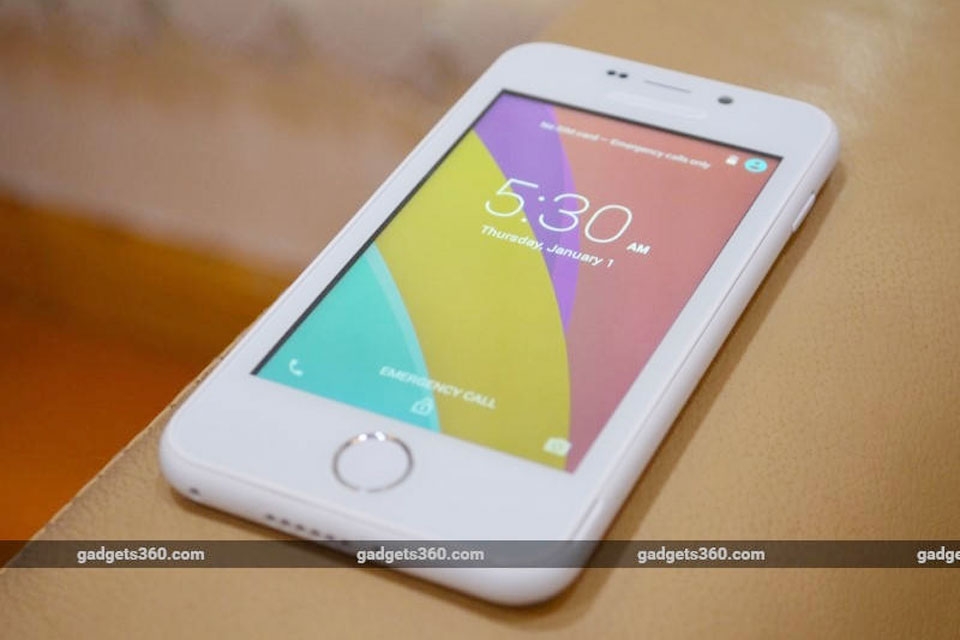 Trên tay smartphone rẻ nhất thế giới giá 3.6 USD