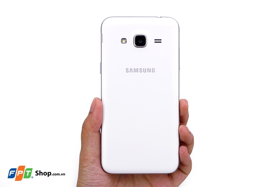 Trên tay Samsung Galaxy J3: Thiết kế trẻ trung, bắt mắt