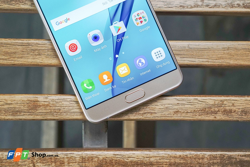 Trên tay Galaxy A9 Pro - Viên pin dự phòng cực đẹp phiên bản xách tay