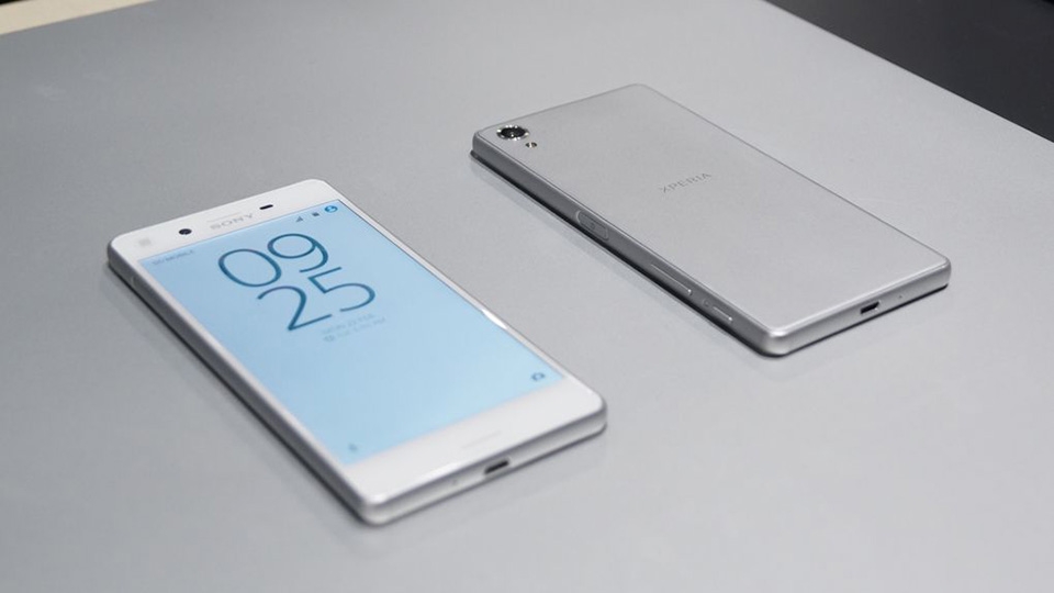 Camera trên Xperia X có nâng cấp gì so với Xperia Z5 Dual