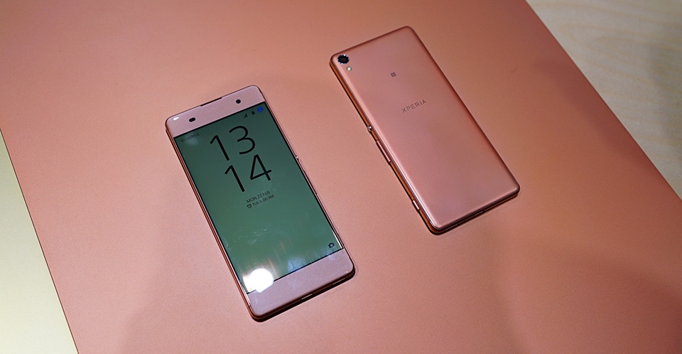4 smartphone cận cao cấp đáng mua trong tháng 6
