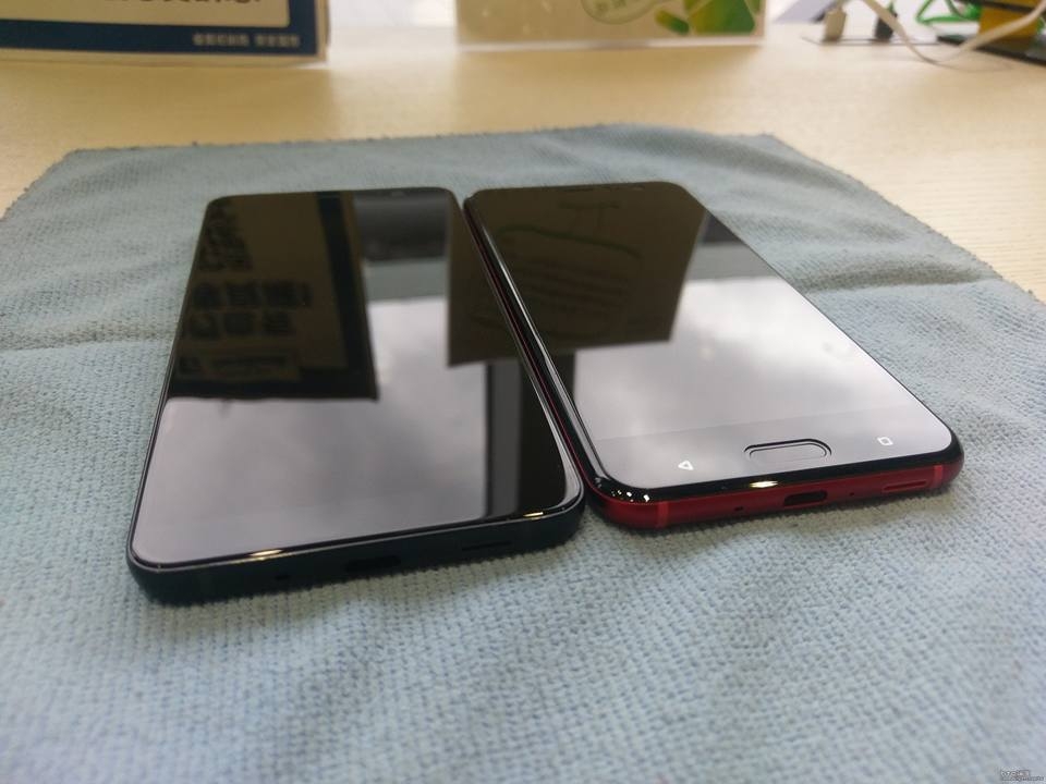 Mở hộp HTC U11 Plus phiên bản thương mại