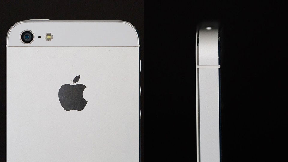 iPhone 5 (2012) iPhone 5 (2012)