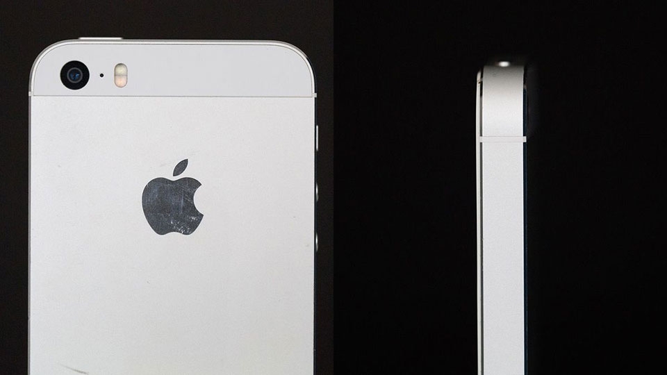 iPhone 5S (2013) iPhone 5S (2013)