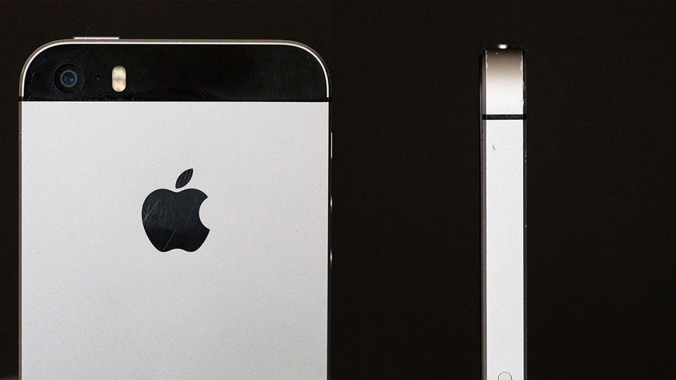 iPhone SE (2016) iPhone SE (2016)