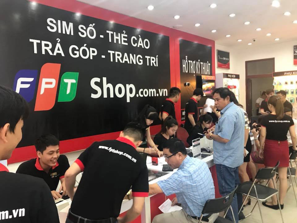 iPhone 8 / iPhone 8 Plus chính hãng lên kệ FPT Shop