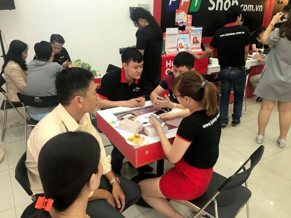 iPhone 8 / iPhone 8 Plus chính hãng lên kệ FPT Shop