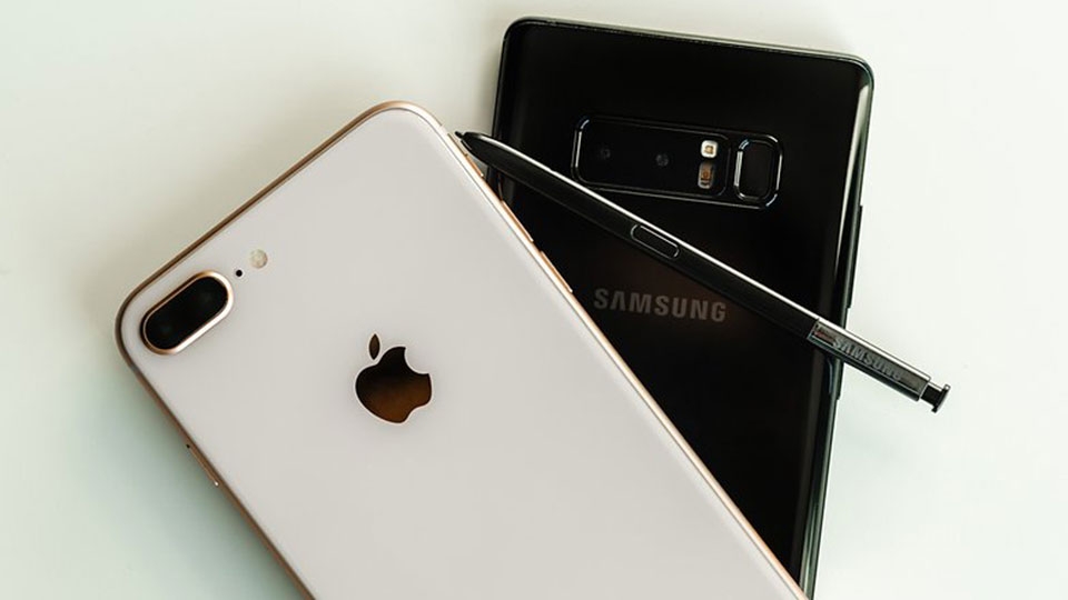 So sánh iPhone 8 Plus vs Galaxy Note 8