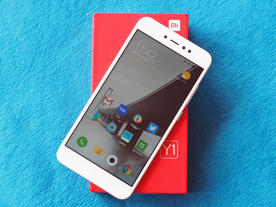Trên tay Xiaomi Redmi Y1